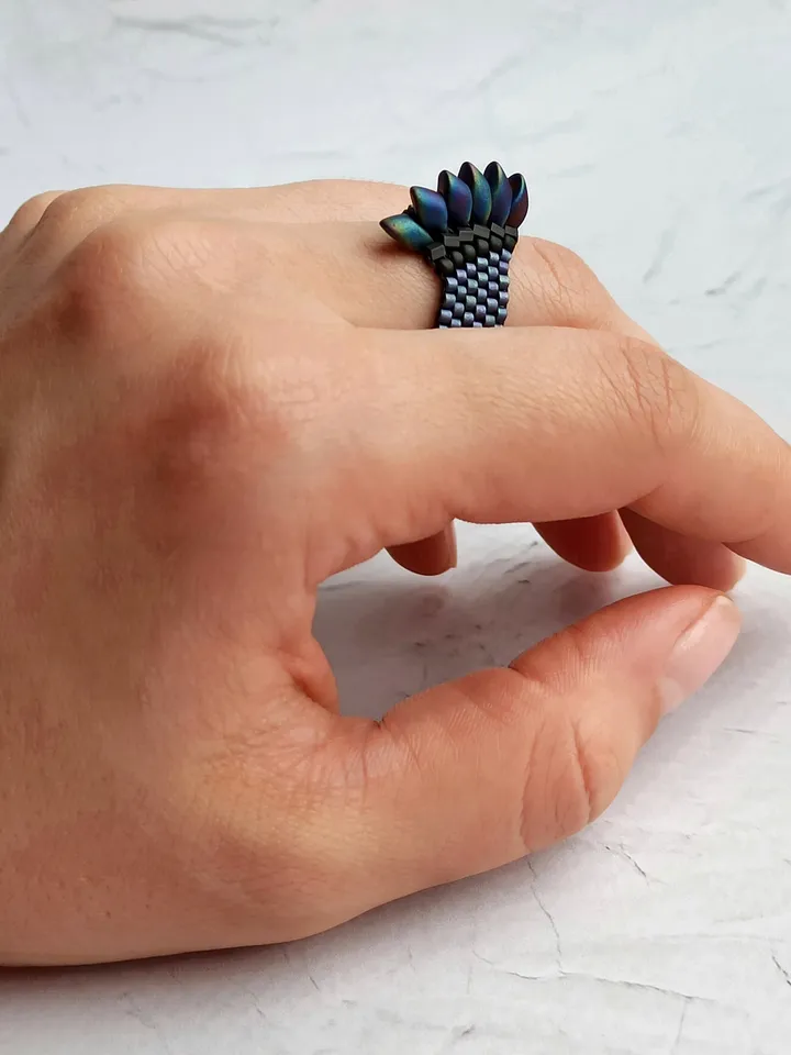 PDF tutorial - Beaded Dragon scales ring
