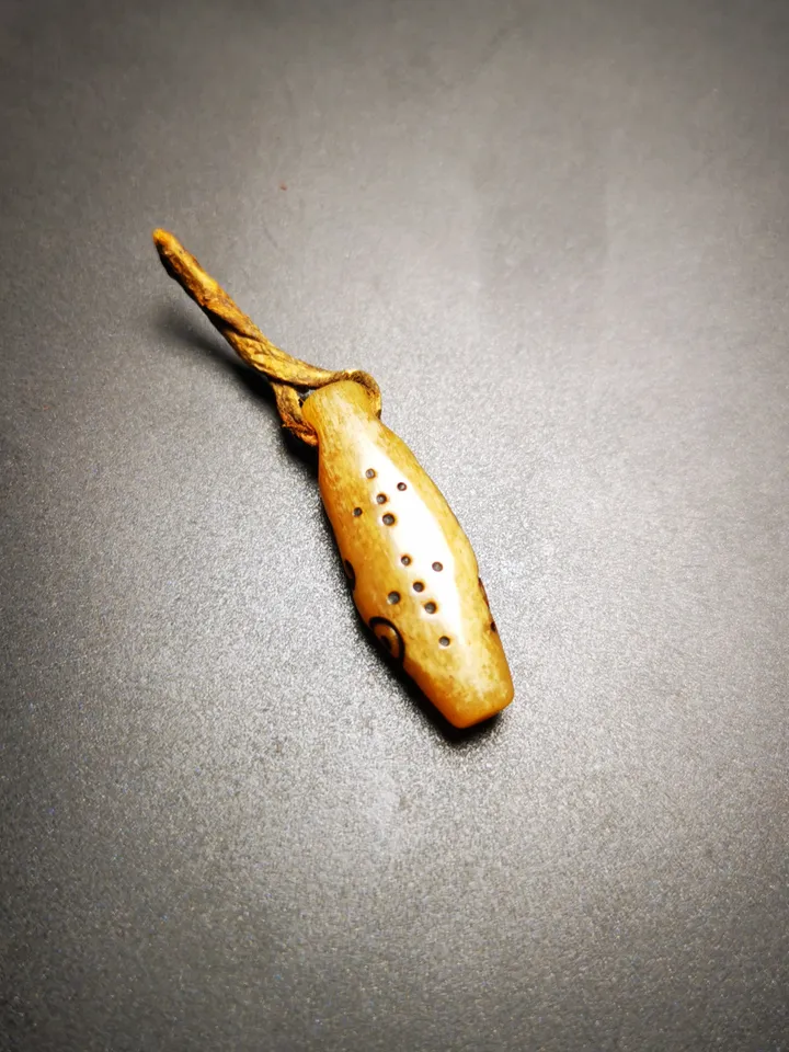 Gandhanra Tibetan Yak Bone Carved Amulet,Bead Counter Pendant,Mani Jewel Amulet for Mala,Prayer Beads