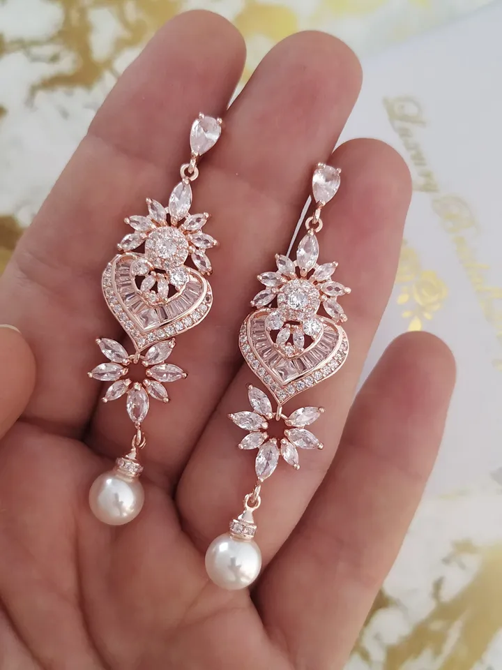 Art Deco Long Rose Gold Wedding Earrings for Bride, Swarovski Crystal Chandelier Statement Bridal Earrings, Vintage Style Statement Jewelry