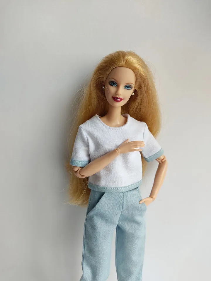 PDF sewing pattern for Barbie dolls.