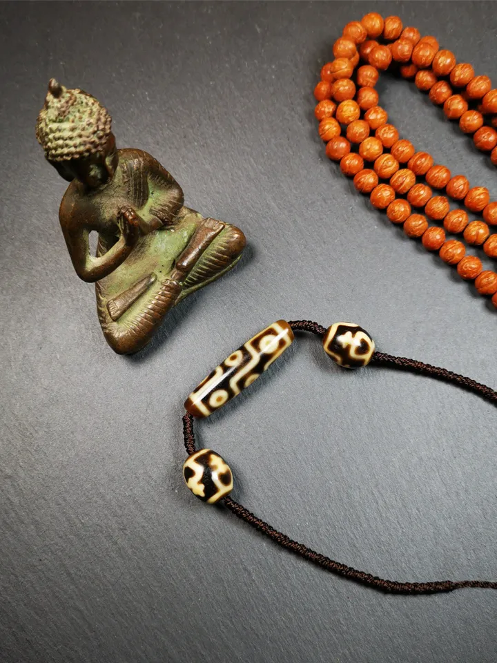 Gandhanra Antique Tibetan Dzi Necklace,9 Eyes Dzi + 2 Wave Darlo Dzi Beads Amulet, 40 Years Old,Protective Charm