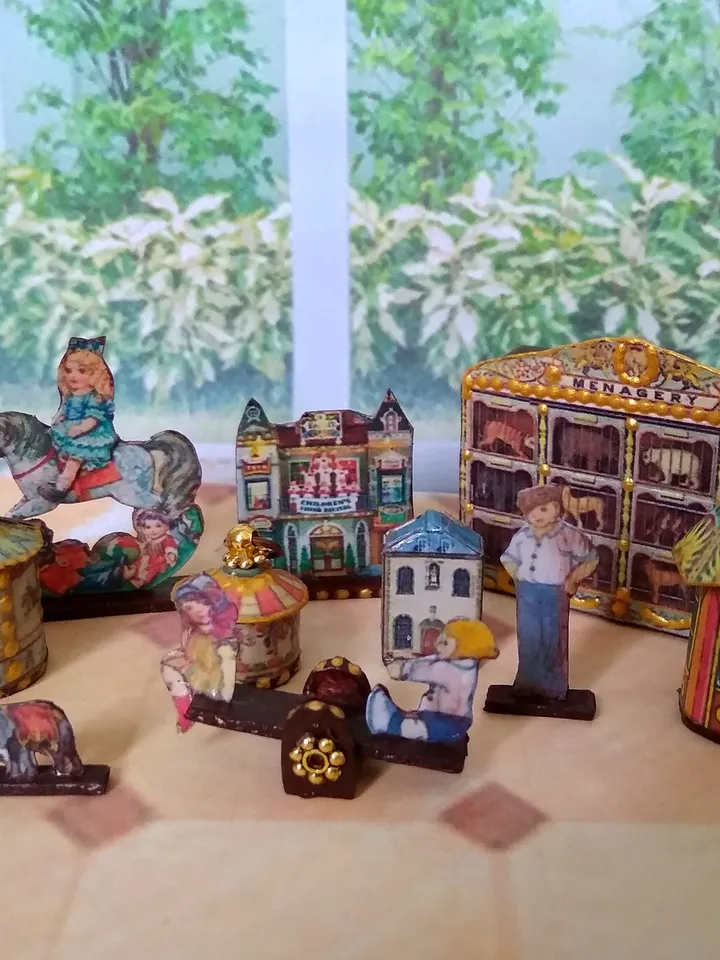 Set of little things for a dollhouse. Dollhouse miniature.1:12 scale.