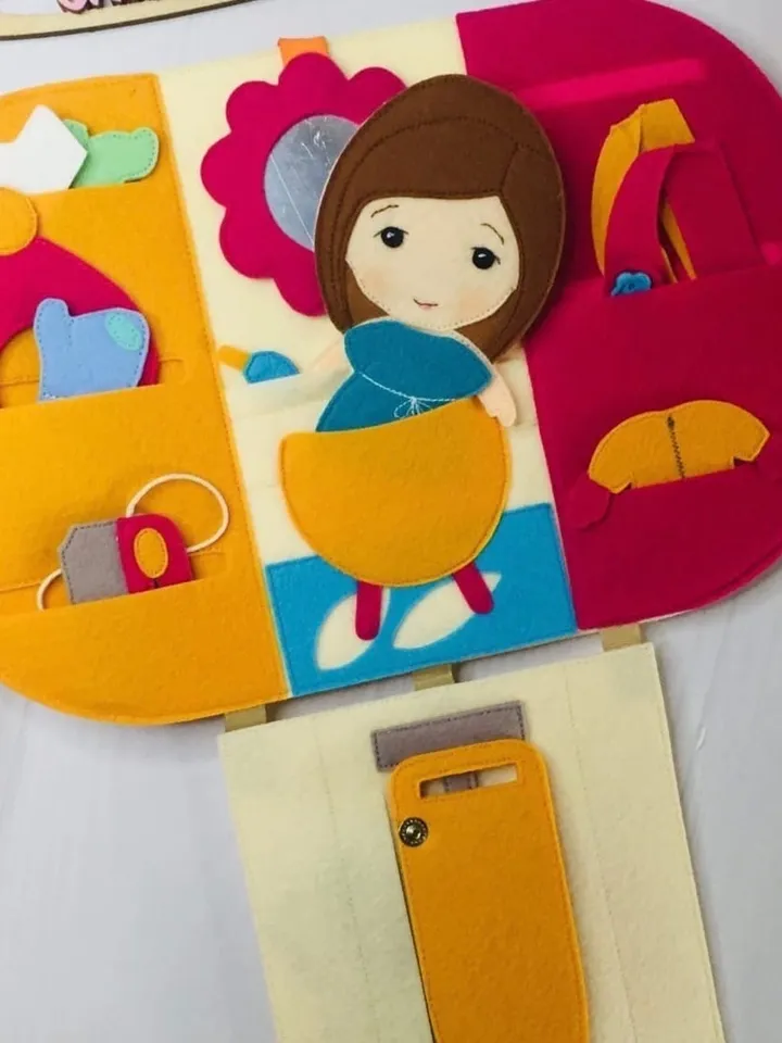 Fun and Easy Travel, Family travel,Toy family travel, Portable Dollhouse, Sensory interactive play, Quiet book
