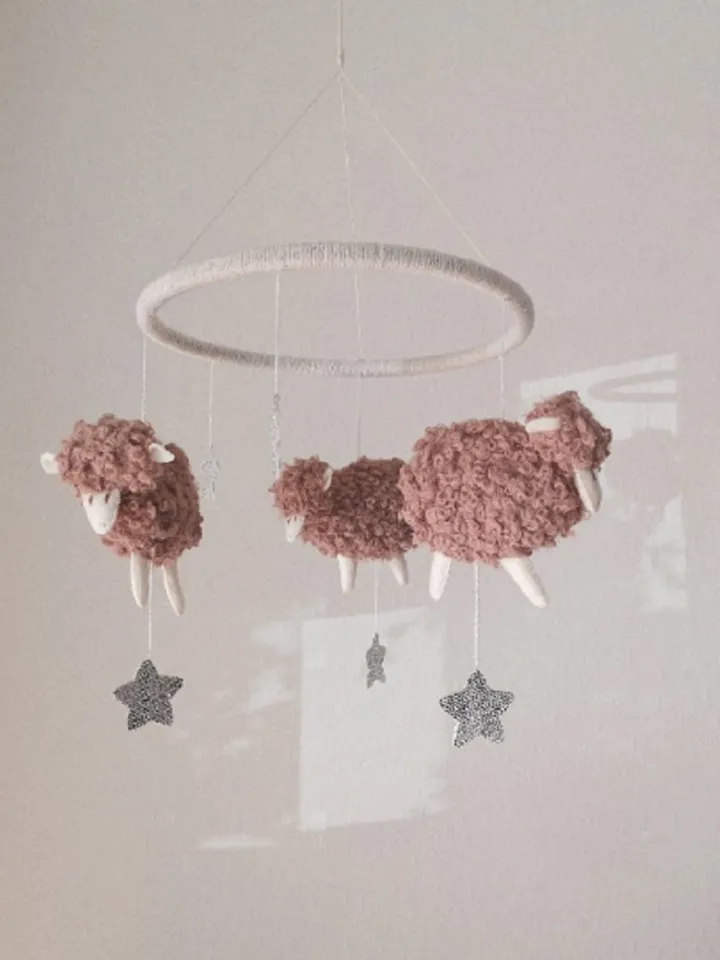 Crib baby mobile Sheep, Baby mobile Pink, Boucle crib toys