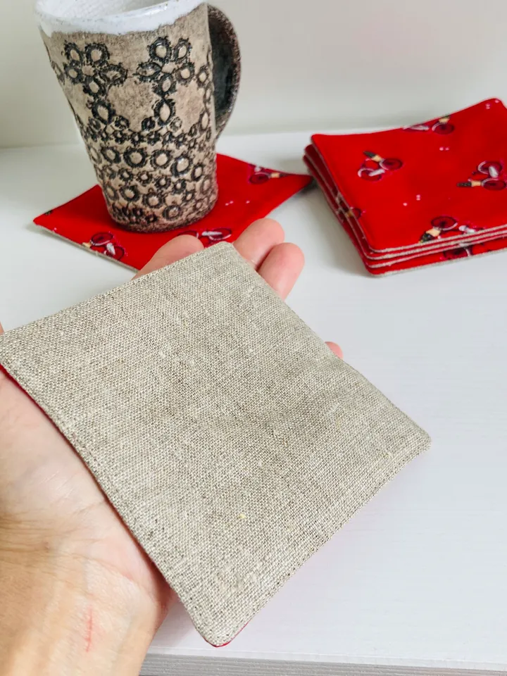 Coasters with New Year's Eve Set of 6 Linen-cotton coasters 4.5'' x 4.5''