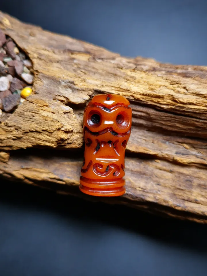 Gandhanra Tibetan Amulet,Yak Bone Carved Skull Sītavana Pendant, Hand-carved Skull Pendant for Prayer Bead/Necklace