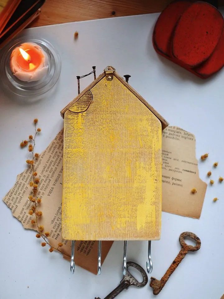 House wood keyholder, driftwoodart, handmade housekeeper, small yellow houses