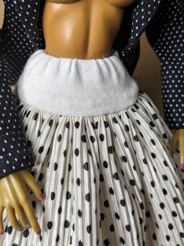 Handmade classic suit (jacket & skirt) for 16-inch Fashion Royalty dolls - FR16