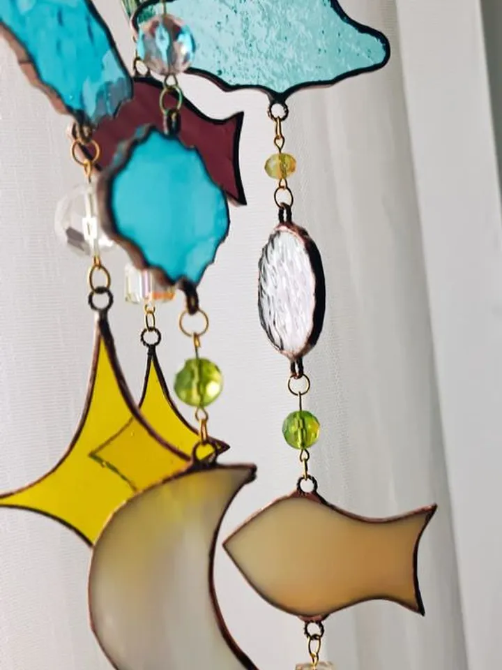 Vibrant Garlands. Tiffany Stained Glass. Colorful Glass and Beads, Stained Glass Garland, Tiffany Style Window Garland, Colorful Glass Suncatcher Garland, Handmade Tiffany Garland, Vibrant Stained Glass Strand, Artistic Glass Bead Garland,Colorful Hanging