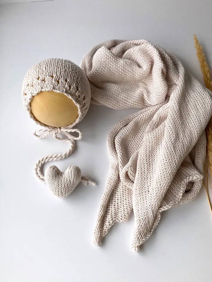 Cotton wrap cotton bonnet. Knitted Newborn photo props.