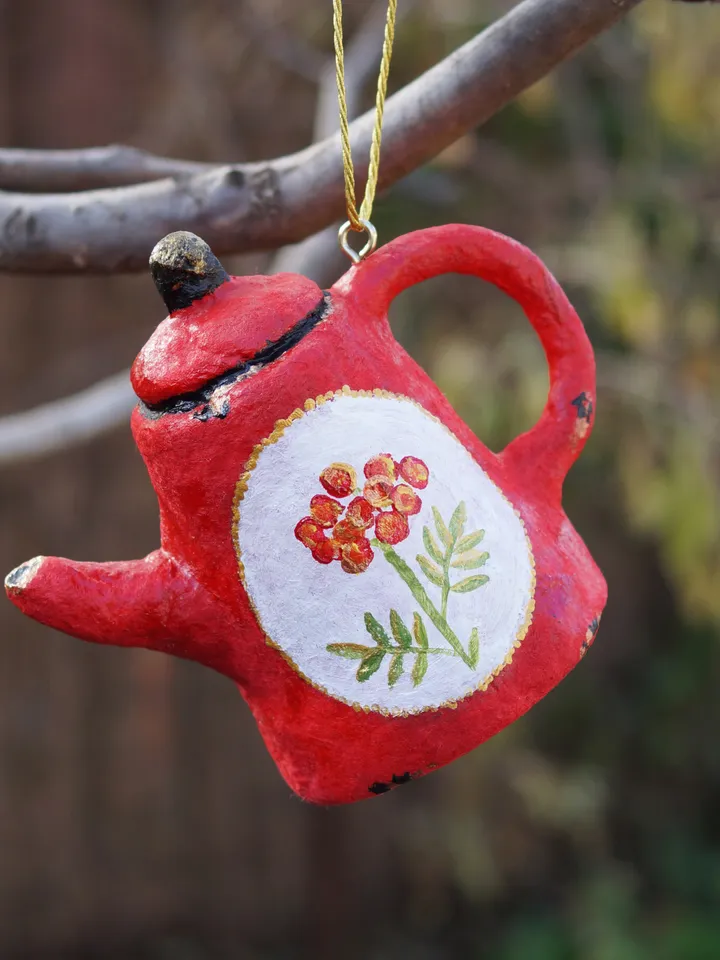 Spun cotton kettle, cute ornament, spun cotton ornament, red vintage enamel kettle