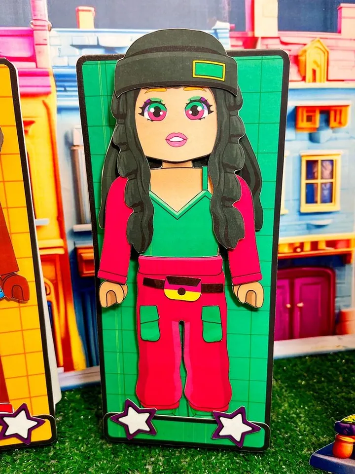 Roblox paper doll green