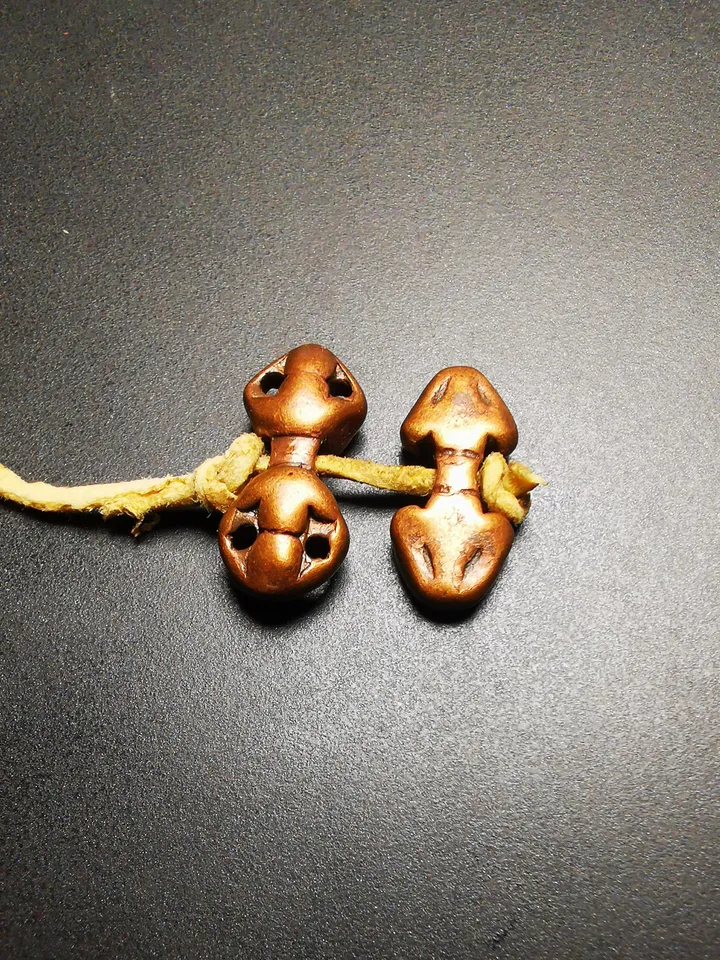 Gandhanra Antique Tibetan Amulet,Mini Vajra Bead Pendant for Mala Prayer Beads,Trantic Buddhism Dharma,Made of Red Copper