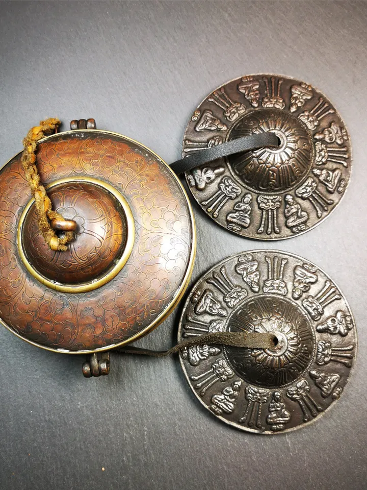 Gandhanra 9.5cm Tibetan Cymbals, Tingsha Bell,Buddhism Ritual Implement,Handmade in Nepal,Special Buddha Pattern