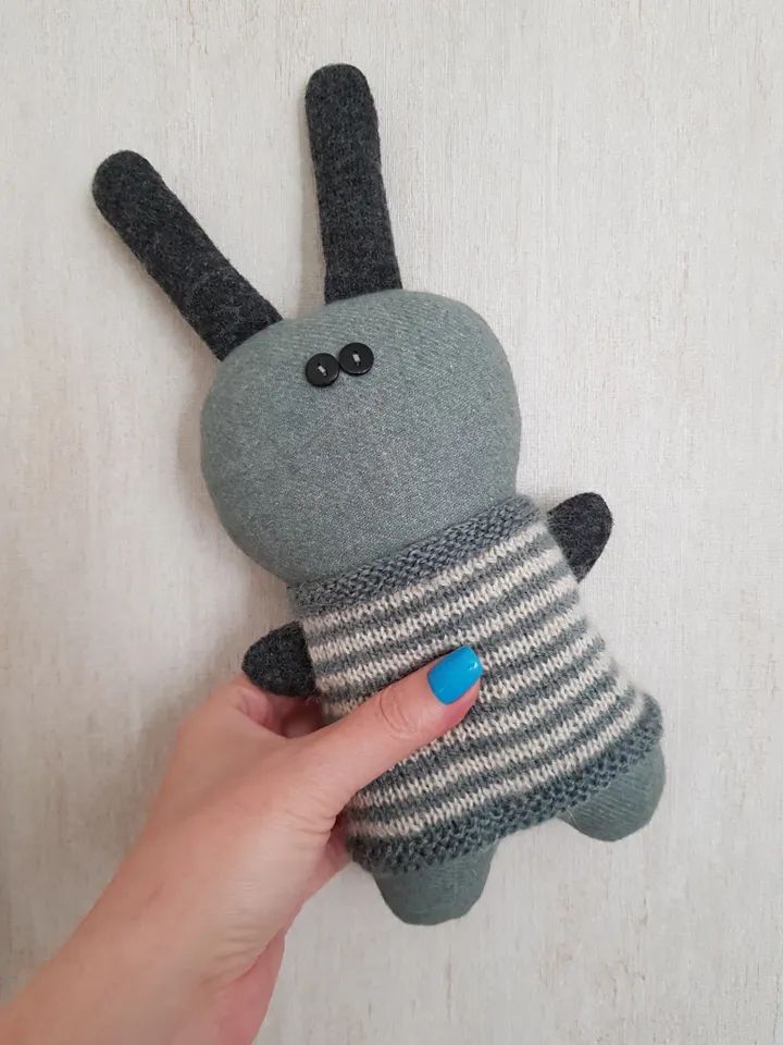 Stuffed rabbit sewing and knitting patterns PDF, 2 tutorials in English