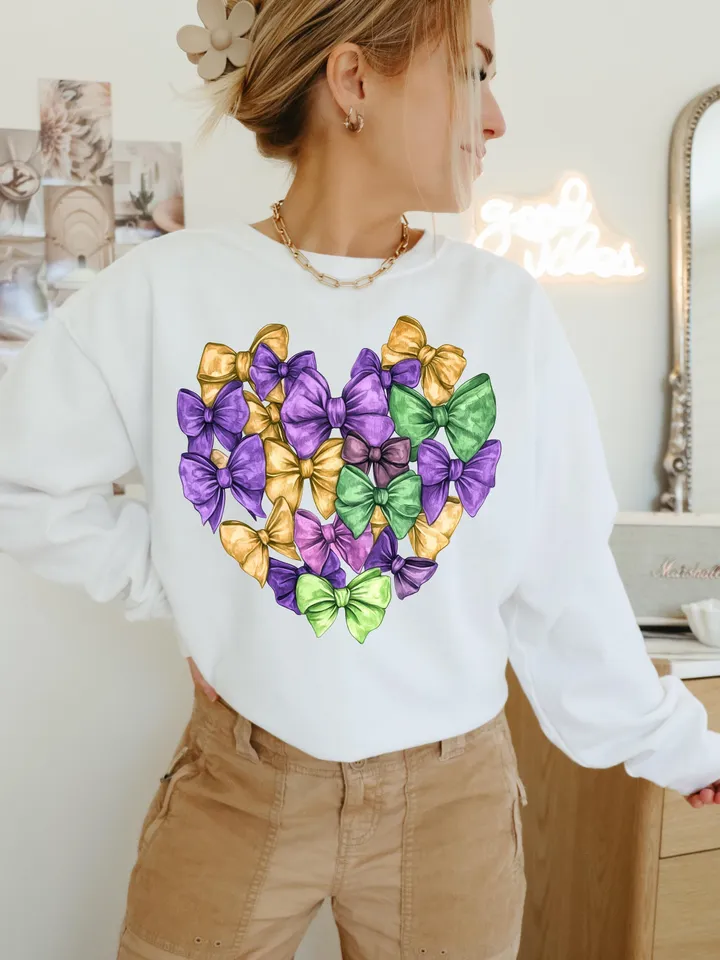 Mardi Gras Heart Brushstroke png, Coquette Bow Mardi Gras Shirt Mardi Beads Louisiana Festival,New Orleans Carnival Heart Brushstroke png