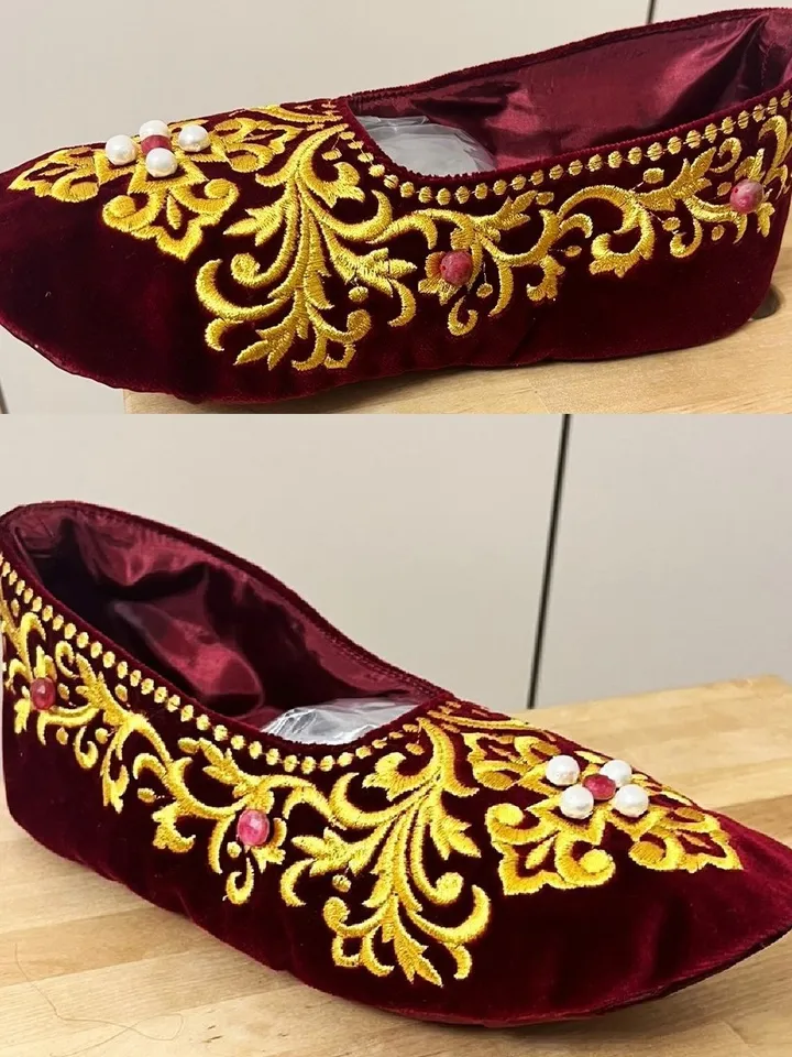 Slippers, design for a household car