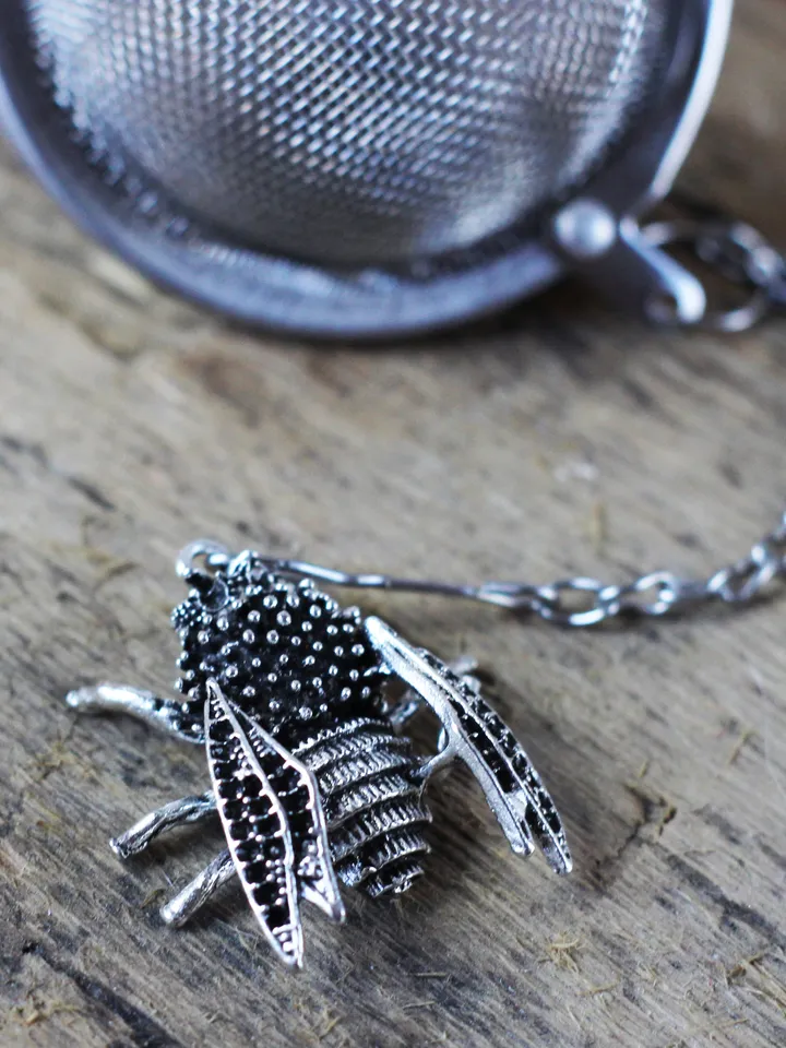 Bumble bee tea strainer for herbal tea, Tea infuser with bee charm, Tea Steeper bee pendant, Loose leaf tea gift