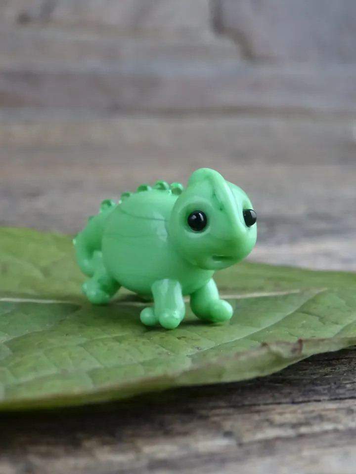 GLASS FIGURINES Chameleon figurine MIniature Chameleon ornament Glass Chameleon scuplture Chameleon gift Reptile figurine Terrarium Aquarium