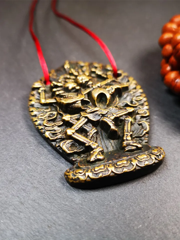 Gandhanra Old Mini Tibetan Buddha Statue Pendant, Skull Masters of Sitavana Badge,2.1&quot; × 1.8&quot;
