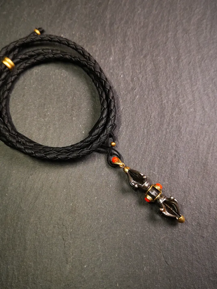 Gandhanra Tibetan Buddhist Amulet,Dorje Vajra Pendant, Made of Cold Iron,Inlaid with Agate
