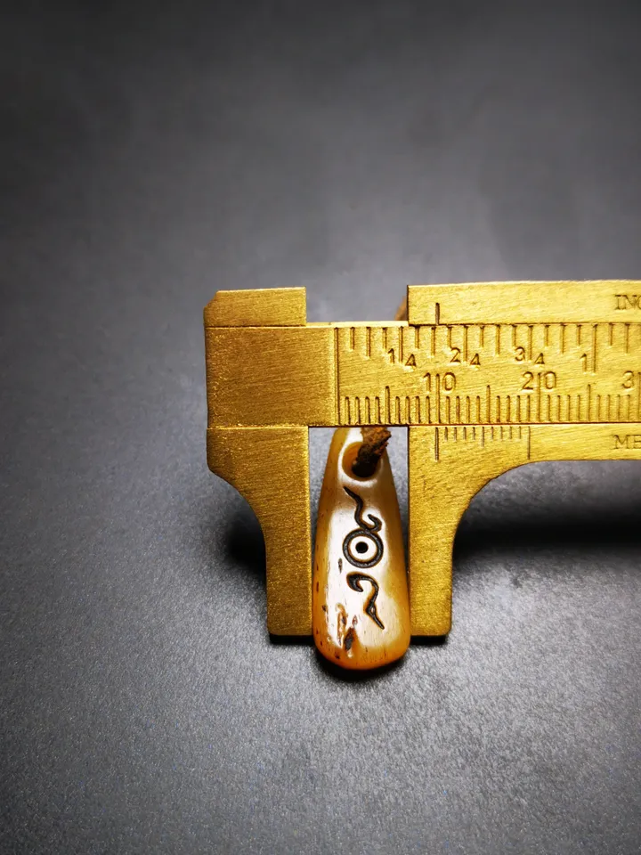 Gandhanra Tibetan Yak Bone Carved Amulet,Bead Counter Pendant,Mani Jewel Amulet for Mala,Prayer Beads