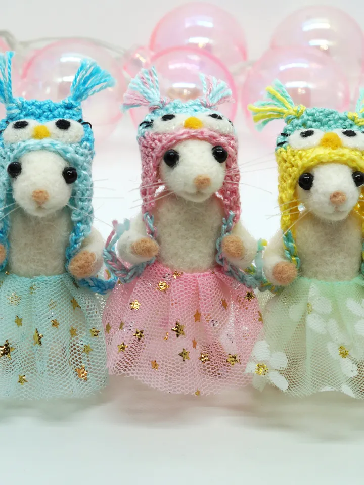 Miniature crochet hat for your toy, doll hat, will fit mice, raccoons and foxes from my shop, owl hat, cute hat, made to order
