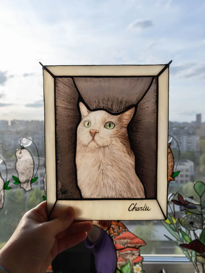 MADE TO ORDER, Stained glass pet portrait