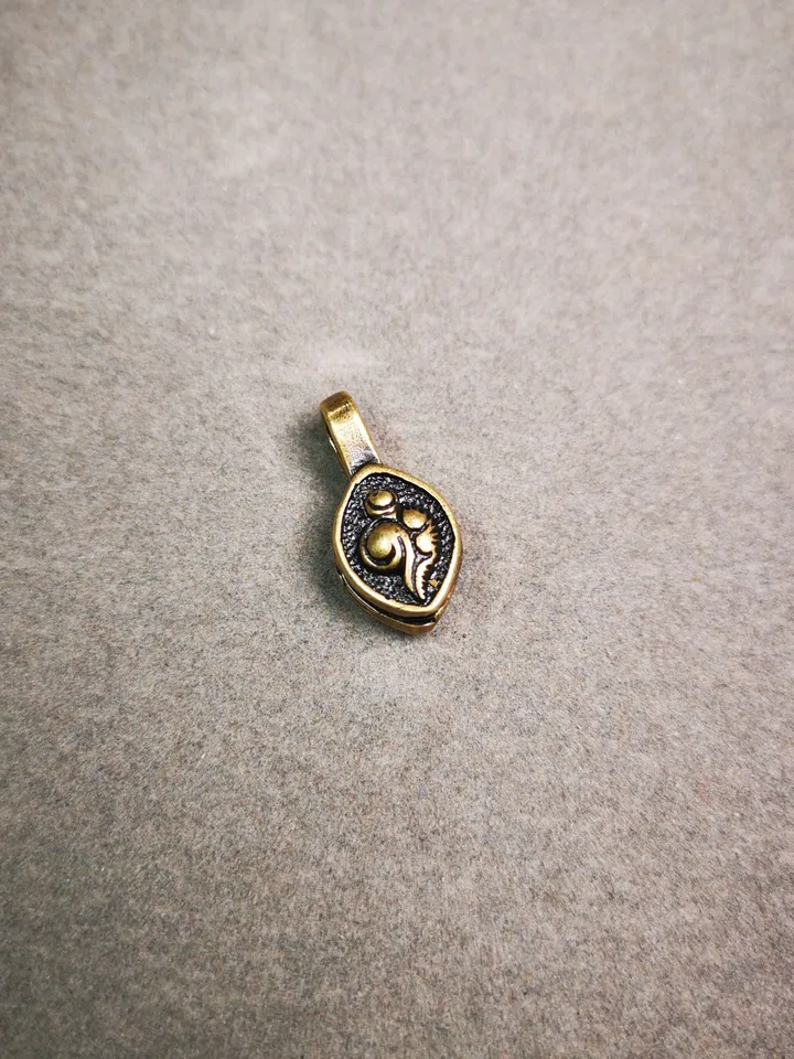 Gandhanra Handmade Buddhist Mala Counter Clip,Bum Counter Clip for Prayer Beads,Shankha / Conch Shape,Mala Accessories