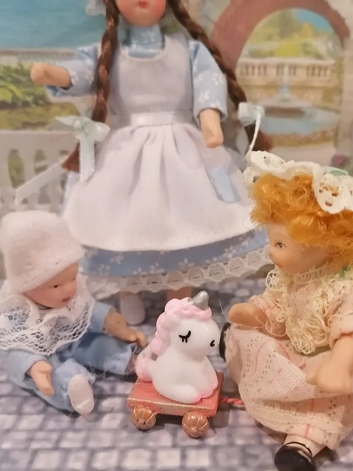 Unicorn on a cart. Puppet miniature. Scale 1:12. Dollhouse miniature.1:12 scale.