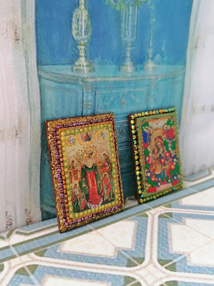 Miniature icon. Christmas icon.1:12 scale.Dollhouse miniature. Christmas. 1:12.Handmade. Icon with rhinestones.