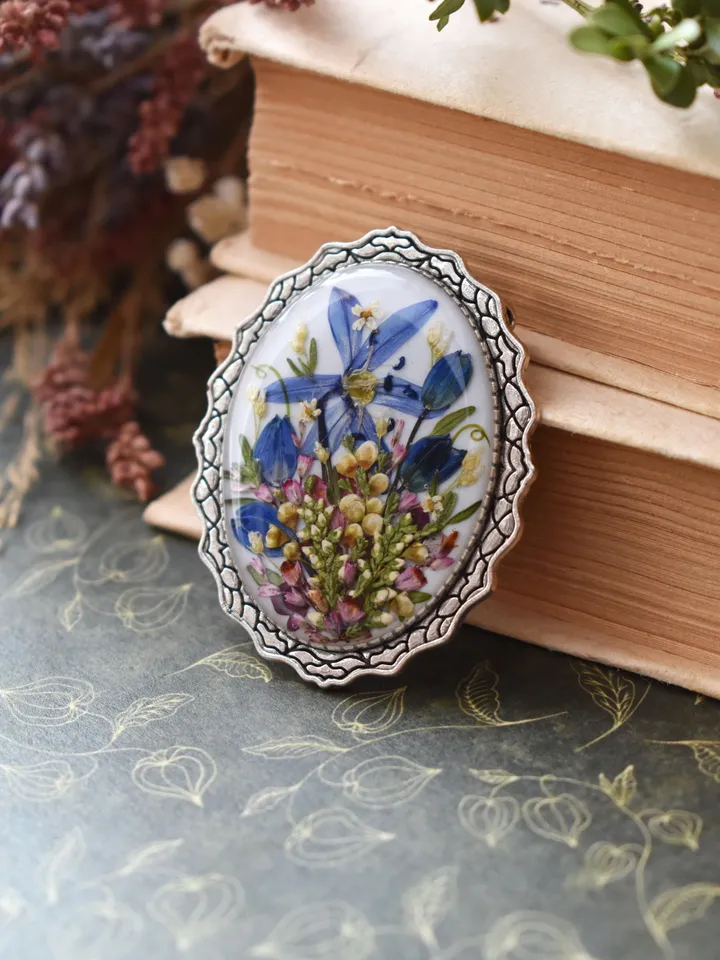 Real Flower Brooch. Brooch with wildflowers in resin. Summer Brooch.