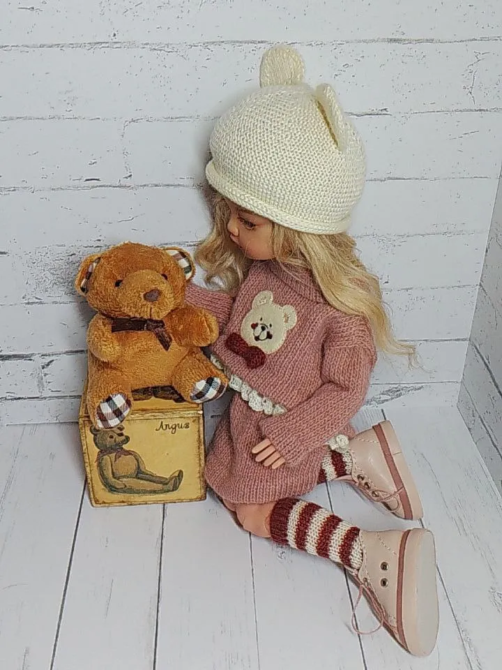 Knitted set for Paola Reina