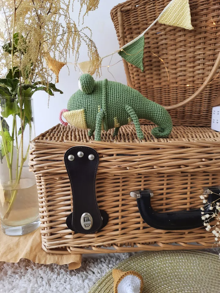 Stuffed green lizard plush toy for friend gift. Cute soft reptile for baby shower gift