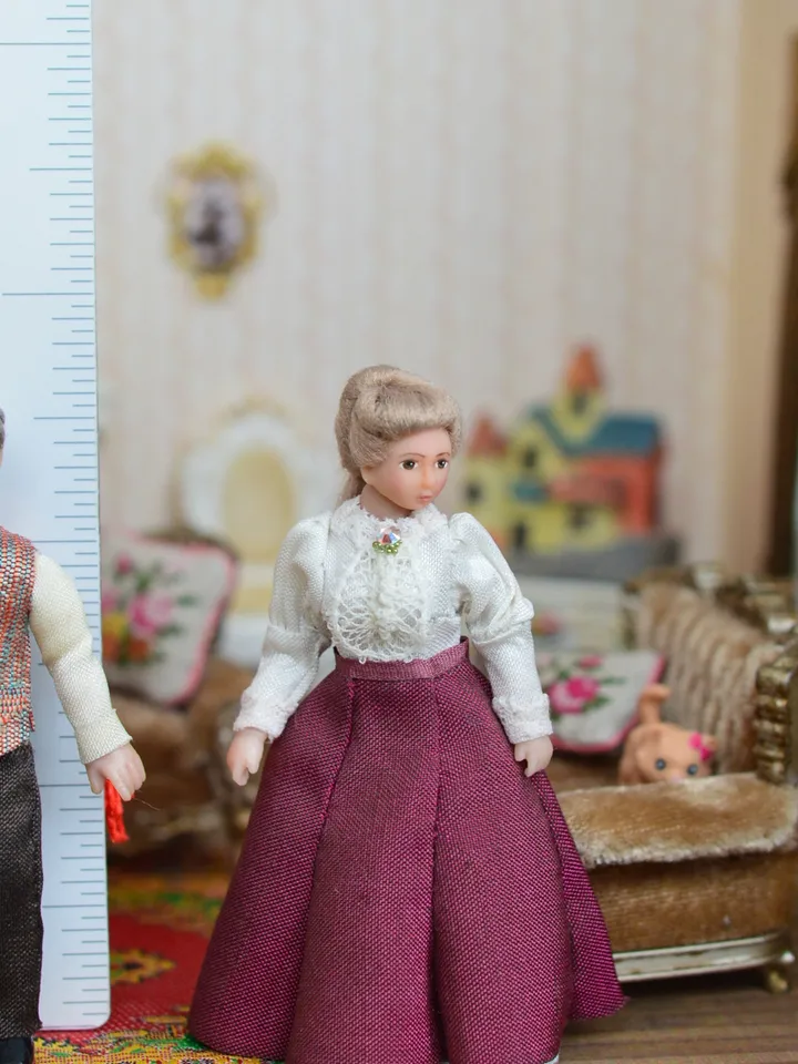 Miniature lady doll in 1/24 scale.  A doll for a Victorian dollhouse.