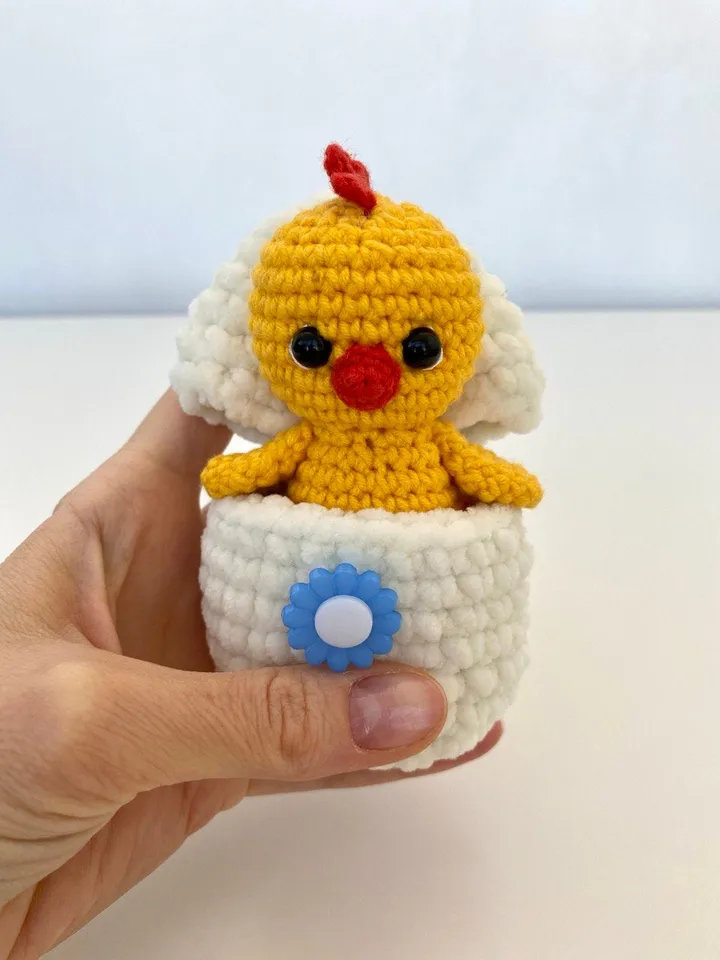 Crochet pattern Easter chick in egg - Amigurumi chicken pattern - plush stuffed toy - English Pdf - Tiny crochet animal - Easter gift