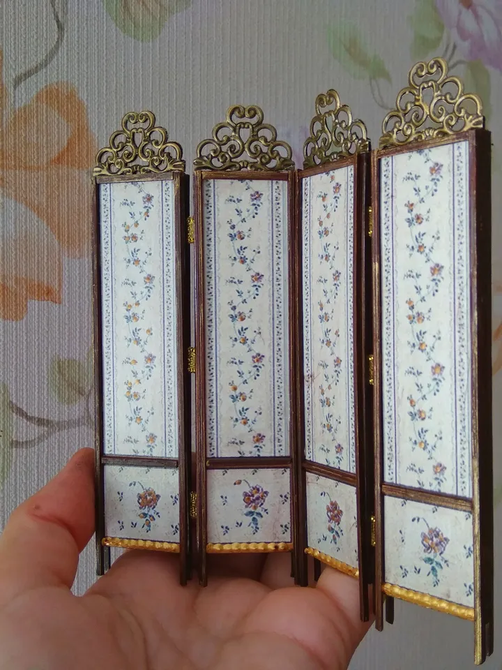 Screen for dollhouse.1:12 scale.
