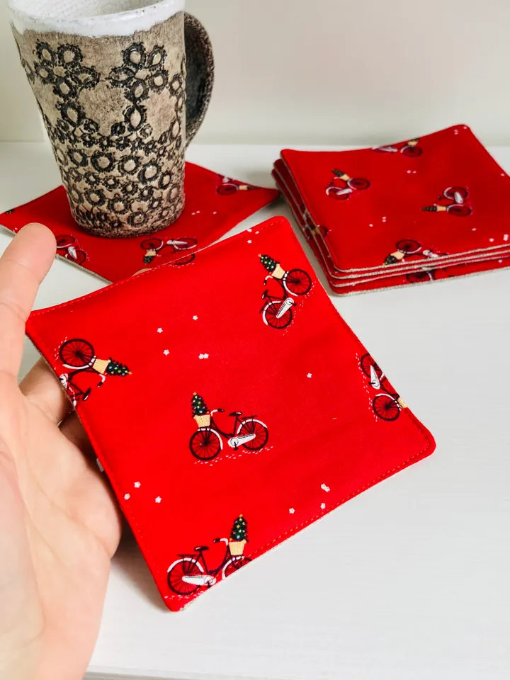 Coasters with New Year's Eve Set of 6 Linen-cotton coasters 4.5'' x 4.5''
