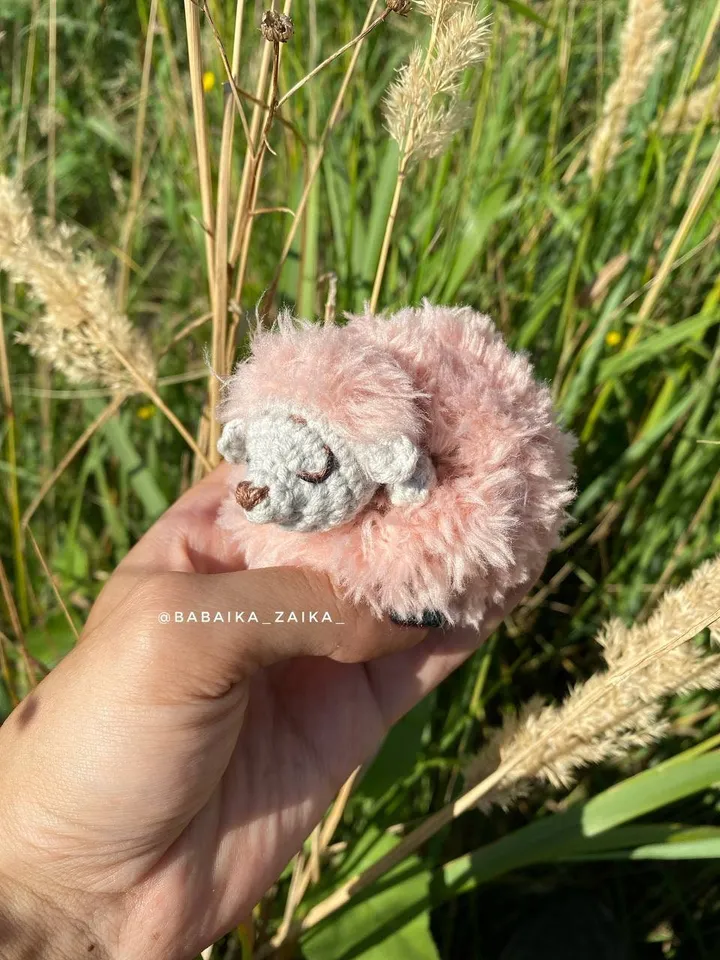 PDF Crochet pattern Hedgehog in Acorn, Amigurumi pattern, Crochet Cute Funny Animal, Forest animal, Realistic amigurumi pattern