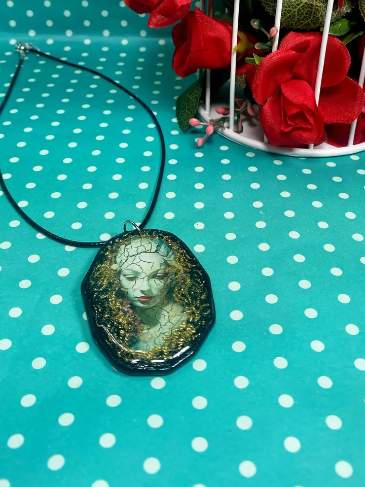 Handmade pendant. Original pendant. DIY jewelry.