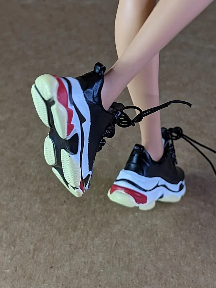Black & Red sneakers for 11 inch female dolls (MH g1, g2, g3 or EAH)