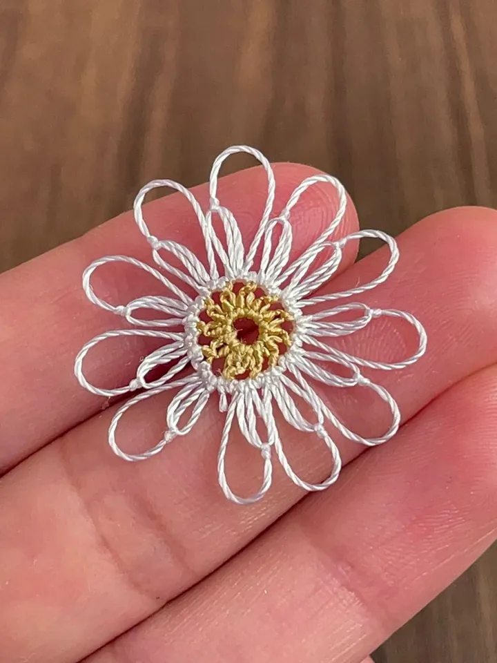 Elegant Needle Lace Daisy Motif Pattern PDF, Intricate Floral Design Tutorial, DIY Jewelry, Embellishments, or Decoration