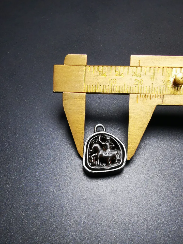 Gandhanra Antique Tibetan Buddhist Amulet,King Gesar,Joru,The Hero-Child of Tibet,Made of Thokcha,inlaid with Sliver
