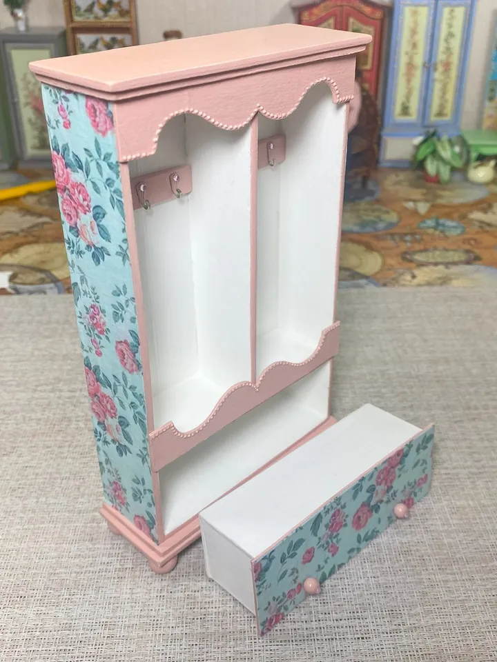 Hallway for a dollhouse. 1:12. Doll furniture. Dollhouse miniature.