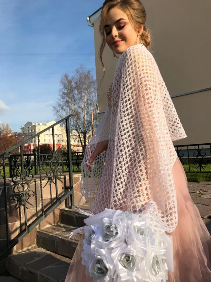 White bridal cape,wrap.Wedding cape for bride,Merino wool shawl for woman,Hand knit scarf,21st birthday gift for her