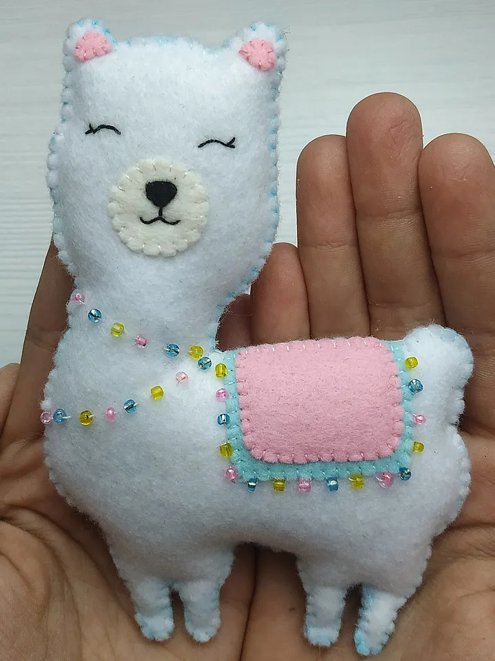 llama felt pattern, llama alpaca toy, plush sewing pattern, felt animals pattern PDF, toddler kids toys, plush llama décor, llama toy for baby, llama alpaca stuffed animal, alpaca llama stuffed toy, cute llama toy, baby shower gift