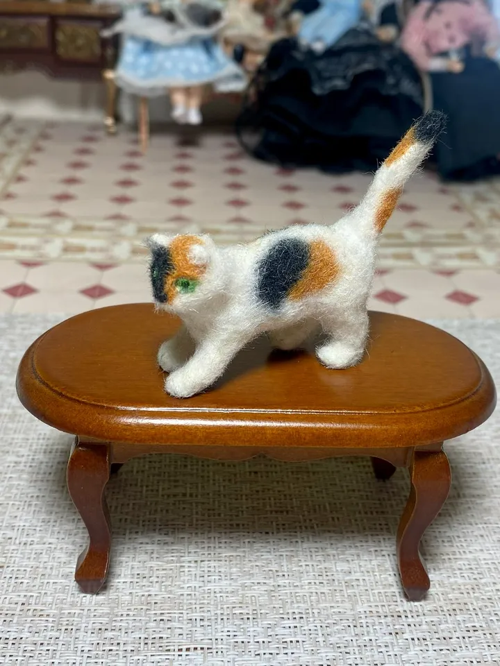 Cat for a dollhouse. Animal for a doll. Miniature cat. 1:12. Handmade.