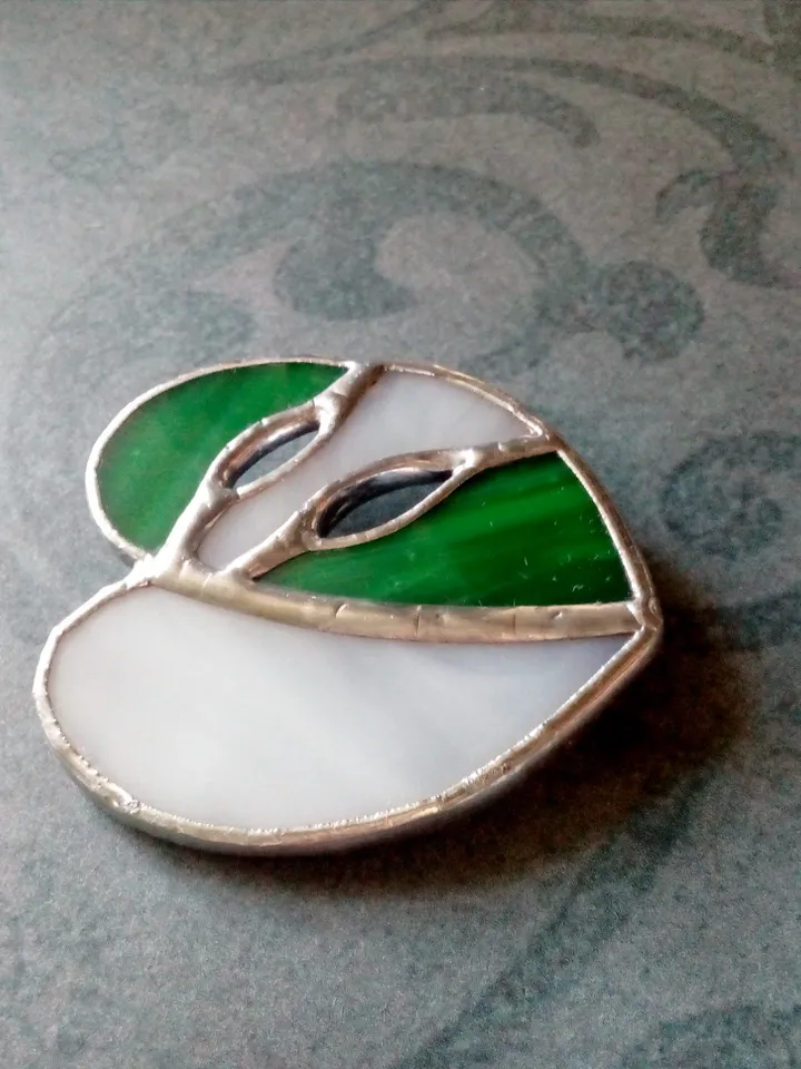 Stained glass leaf, tropical leaf decor, monstera pin, leaf brooch, stained glass monstera, monstera brooch