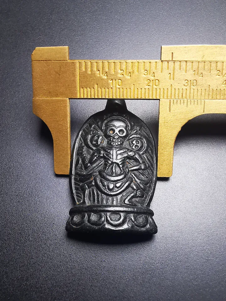 Gandhanra Antique Hand Carved Tibetan Amulet Pendant,Masters of Sitavana Skull,Made of Obsidian,100 Years Old