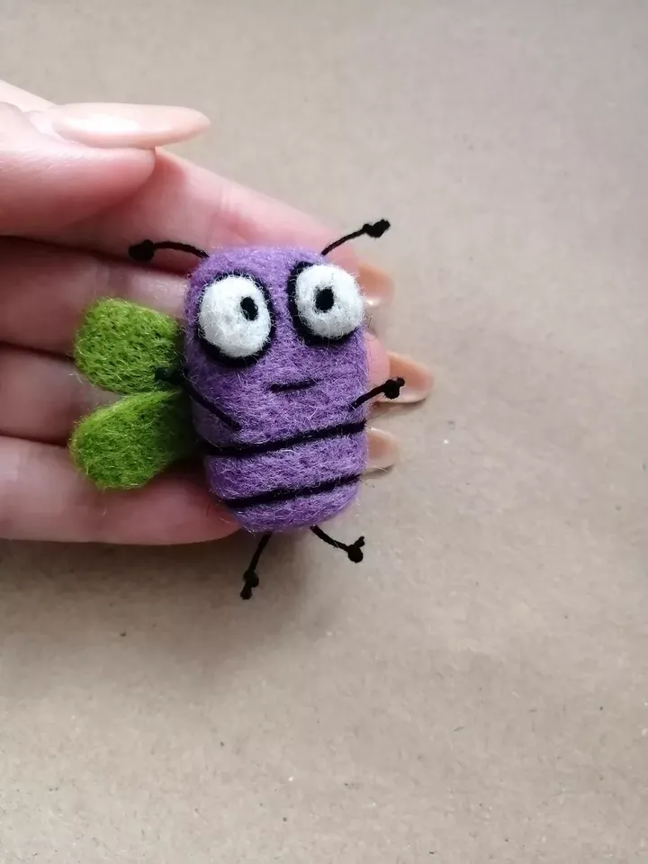 Lilac women's bee brooch in lilac shades Stylish decoration for a girl